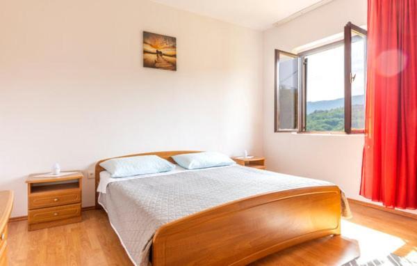 Appartement Apartman Ante à Zvecanje Extérieur photo
