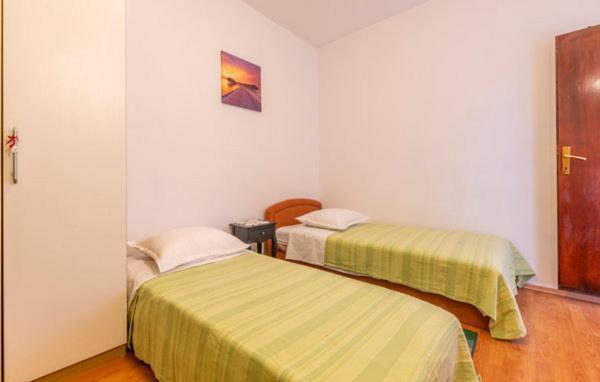 Appartement Apartman Ante à Zvecanje Extérieur photo